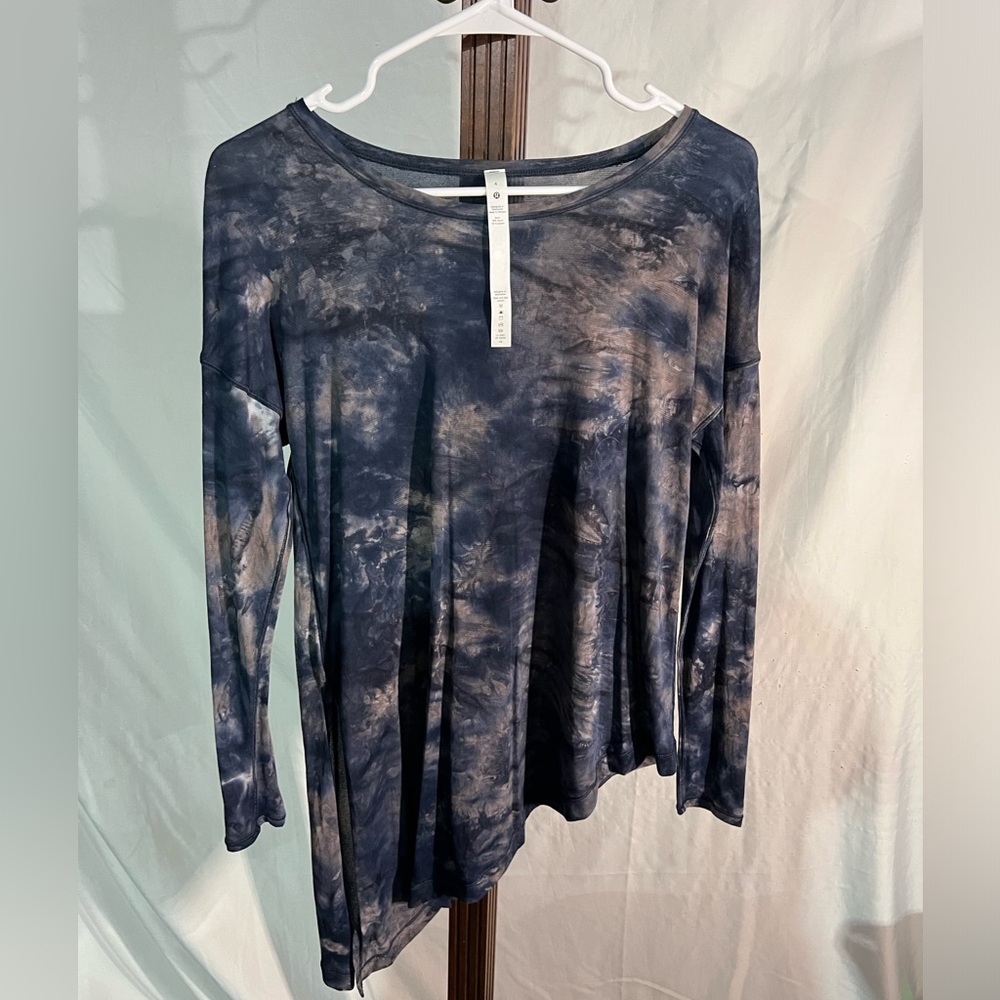 Lululemon To The Point Long Sleeve-Size 4.